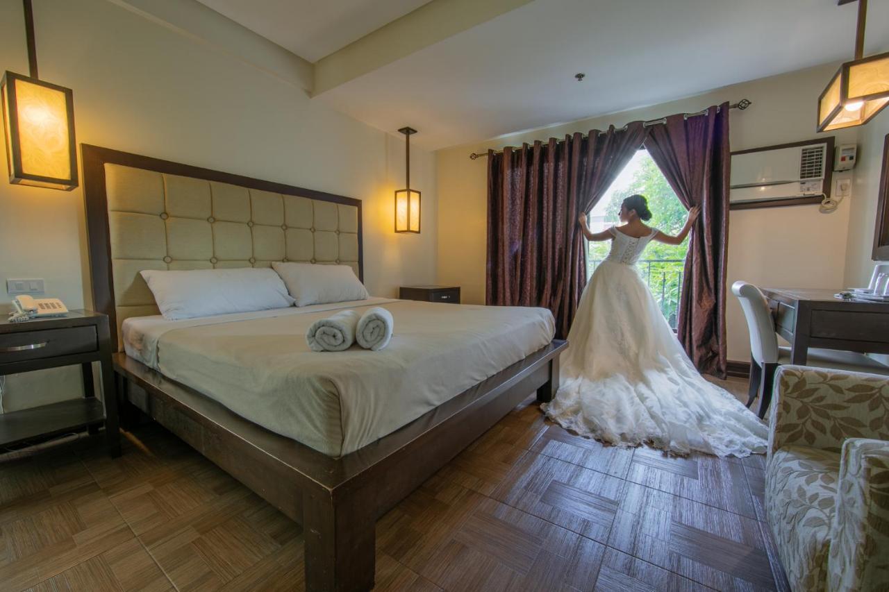 Rosvenil Hotel Таклобан Екстер'єр фото